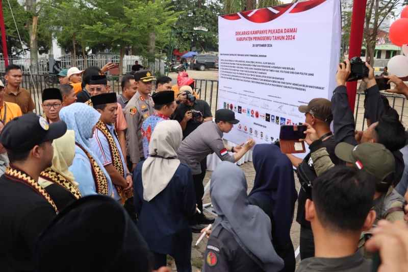 Pj.Bupati Pringsewu Ajak Paslon Kampanye Secara Beretika Pj.Bupati Pringsewu Ajak Paslon Kampanye Secara Beretika