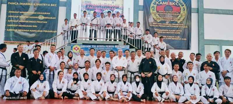 Keluarga Besar BKC Provinsi Lampung Deklarasi Dukung Pemenangan MIRZA-JIHAN Keluarga Besar BKC Provinsi Lampung Deklarasi Dukung Pemenangan MIRZA-JIHAN