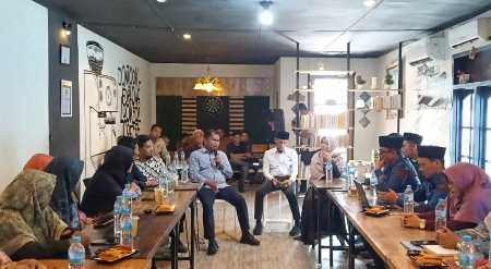 Darma Wijaya Akan Kucurkan Dana APBD untuk Akses Pendidikan Mahasiswa Sergai Darma Wijaya Akan Kucurkan Dana APBD untuk Akses Pendidikan Mahasiswa Sergai