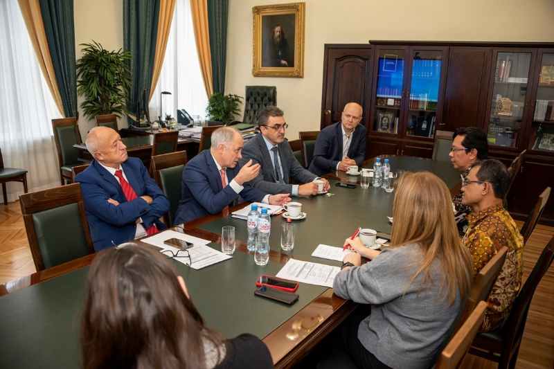 Tindak Lanjut MoU: Tomsk State University Dukung UIN RIL Dirikan Fakultas Sains dan Teknologi Tindak Lanjut MoU: Tomsk State University Dukung UIN RIL Dirikan Fakultas Sains dan Teknologi