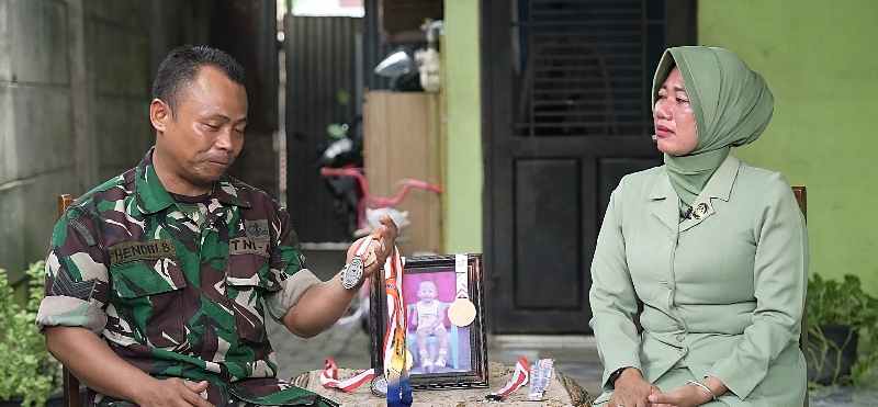 Anak Lolos Bintara Polri Jalur Disabilitas, Serka Hendri: Terima Kasih Kapolri Anak Lolos Bintara Polri Jalur Disabilitas, Serka Hendri: Terima Kasih Kapolri