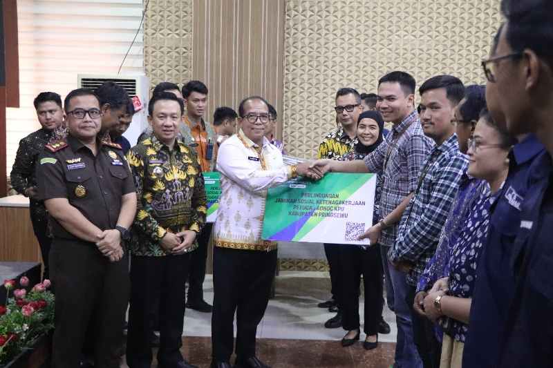 Penjabat Gubernur Lampung Tekankan Netralitas ASN dalam Pilkada Serentak 2024 Penjabat Gubernur Lampung Tekankan Netralitas ASN dalam Pilkada Serentak 2024
