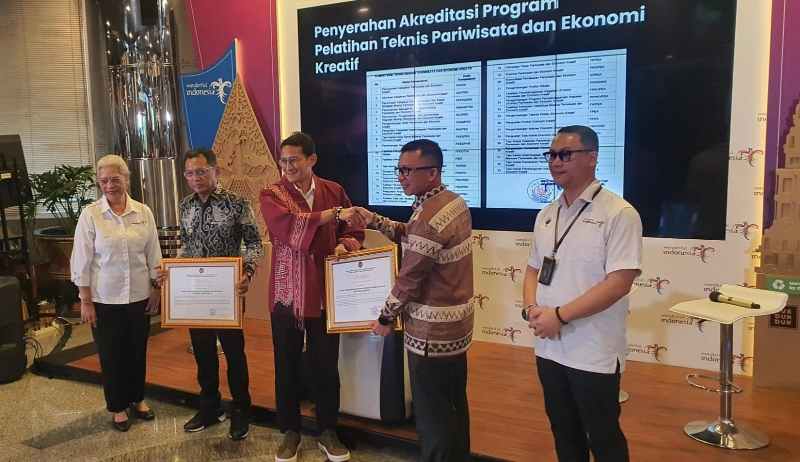 Provinsi Lampung Raih Sertifikat Akreditasi A untuk Program Pelatihan Teknis Pariwisata dan Ekonomi Kreatif Provinsi Lampung Raih Sertifikat Akreditasi A untuk Program Pelatihan Teknis Pariwisata dan Ekonomi Kreatif