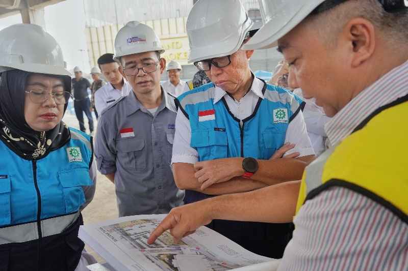 Sekdaprov Lampung Tinjau Progres Pembangunan Masjid Al-Bakrie, Targetkan Penggunaan Shalat Tarawih Sekdaprov Lampung Tinjau Progres Pembangunan Masjid Al-Bakrie, Targetkan Penggunaan Shalat Tarawih