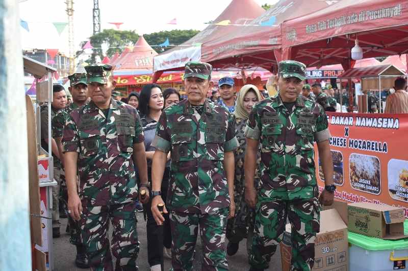 Peringatan HUT Ke-79 TNI Wilayah Lampung Gelar Pesta Rakyat Peringatan HUT Ke-79 TNI Wilayah Lampung Gelar Pesta Rakyat