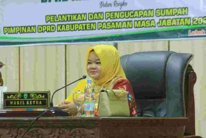 Ukir Sejarah, Eka Hairani Sandra Dilantik Wakil Ketua DPRD Pasaman Ukir Sejarah, Eka Hairani Sandra Dilantik Wakil Ketua DPRD Pasaman
