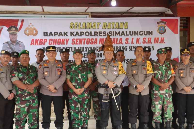 Kapolres Simalungun Tekankan Pentingnya Pelayanan Prima dan Sinergitas TNI-Polri Kapolres Simalungun Tekankan Pentingnya Pelayanan Prima dan Sinergitas TNI-Polri