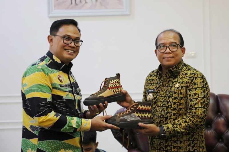 Pj. Gubernur Samsudin Terima Kunjungan Kakanwil Kemenkumham Lampung Dodot Adikoeswanto Pj. Gubernur Samsudin Terima Kunjungan Kakanwil Kemenkumham Lampung Dodot Adikoeswanto