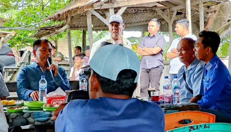 Darma Wijaya Terima Dukungan Nelayan dan Petani di Teluk Mengkudu Darma Wijaya Terima Dukungan Nelayan dan Petani di Teluk Mengkudu