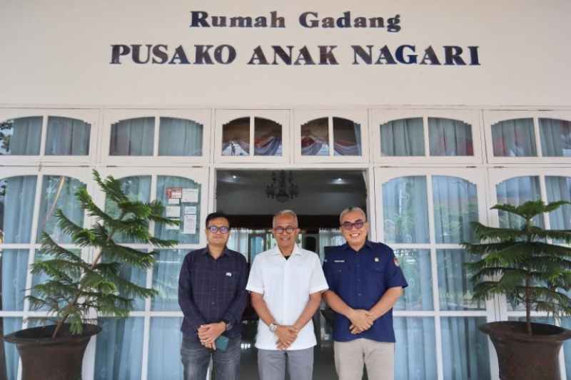 Ketua KPU Bersilaturahmi Bersama Pjs Bupati Pasaman Terkait Tahapan Pilkada Ketua KPU Bersilaturahmi Bersama Pjs Bupati Pasaman Terkait Tahapan Pilkada