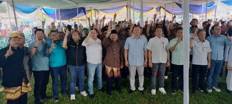 Paslon ASRI Kukuhkan Ribuan Tim Pemenangan Ganteng se-Kabupaten Pesawaran Paslon ASRI Kukuhkan Ribuan Tim Pemenangan Ganteng se-Kabupaten Pesawaran