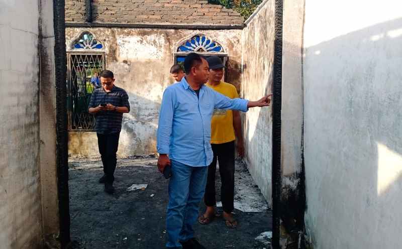 Cabup Sergai Darma Wijaya Jenguk Korban Kebakaran di Teluk Mengkudu, Ariadi Ucapkan Terimakasih Cabup Sergai Darma Wijaya Jenguk Korban Kebakaran di Teluk Mengkudu, Ariadi Ucapkan Terimakasih