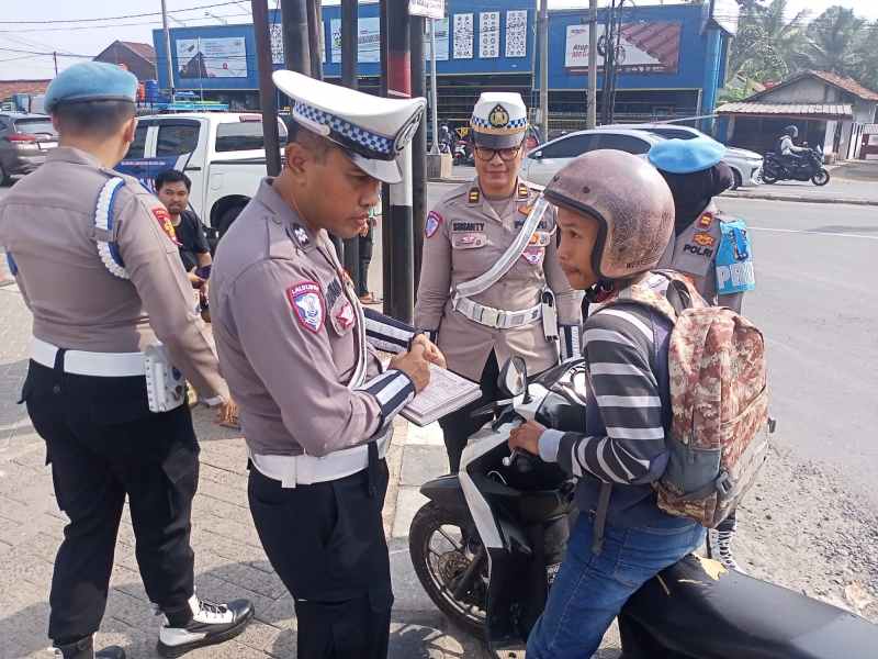 Memasuki H+2 Oprasi Zebra Krakatau, Penertiban Dilakukan Di Beberapa Titik BandarLampung Memasuki H+2 Oprasi Zebra Krakatau, Penertiban Dilakukan Di Beberapa Titik BandarLampung