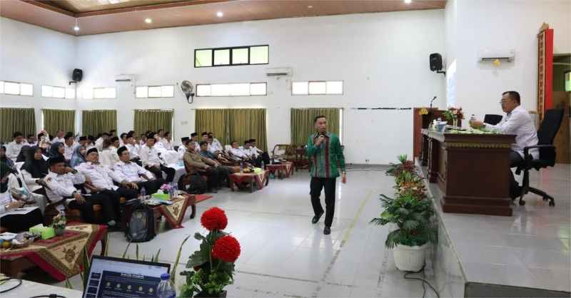 IWO Lampung Isi Materi Jurnalistik dalam Rakor Madrasah se-Bandarlampung IWO Lampung Isi Materi Jurnalistik dalam Rakor Madrasah se-Bandarlampung