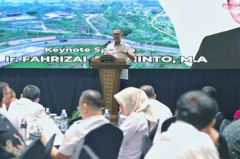 Sekdaprov. Lampung Buka Rapat Koordinasi Forum Penataan Ruang Sekdaprov. Lampung Buka Rapat Koordinasi Forum Penataan Ruang