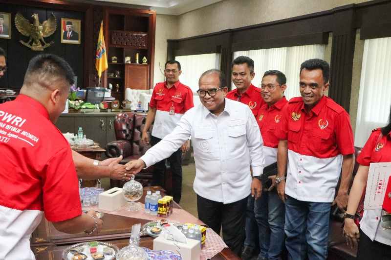 Pj. Gubernur Samsudin Ajak PWRI Lampung Berkolaborasi dalam Pembangunan Daerah Pj. Gubernur Samsudin Ajak PWRI Lampung Berkolaborasi dalam Pembangunan Daerah