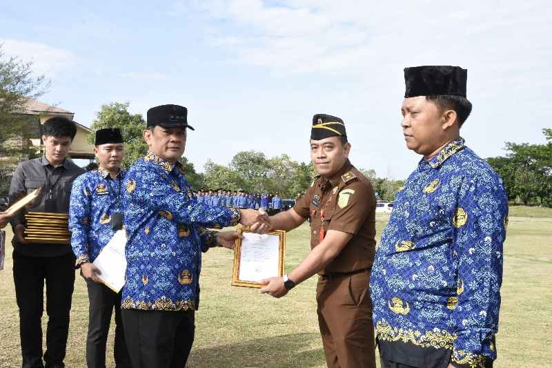 Beri Penghargaan, Kejari Tubaba: Korupsi Musuh Bersama Beri Penghargaan, Kejari Tubaba: Korupsi Musuh Bersama