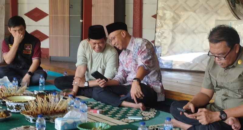 Cagub Lampung Rahmat Mirzani Djausal Sambangi Markas DPD GRIB JAYA di Kota Metro Cagub Lampung Rahmat Mirzani Djausal Sambangi Markas DPD GRIB JAYA di Kota Metro