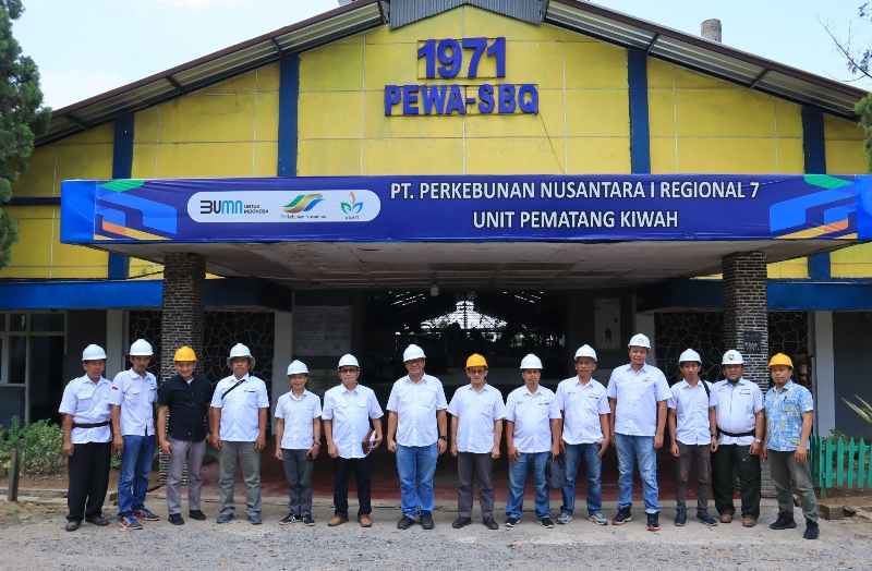 Tukar Ilmu, Tim Teknik Kebun Cikumpay Kunjungi Pabrik Karet Reg.7 Tukar Ilmu, Tim Teknik Kebun Cikumpay Kunjungi Pabrik Karet Reg.7