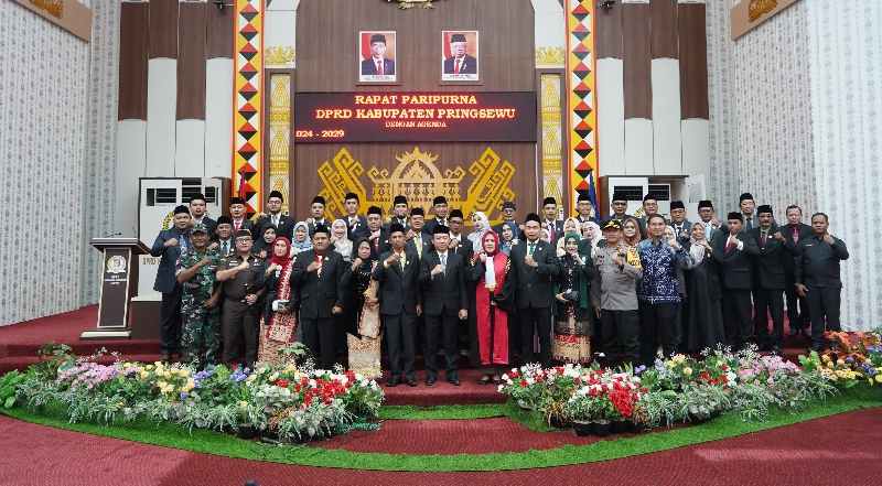 Suherman Kembali Pimpin DPRD Pringsewu Suherman Kembali Pimpin DPRD Pringsewu