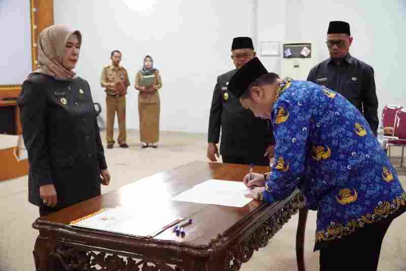 Pj. Sekda Tubaba Lantik Pejabat Fungsional Serta Pengambilan Sumpah Janji PNS Pj. Sekda Tubaba Lantik Pejabat Fungsional Serta Pengambilan Sumpah Janji PNS