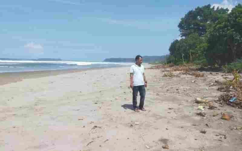 Warga Harapkan Pemerintahan Daerah Bangun Tanggul Penahanan Ombak Warga Harapkan Pemerintahan Daerah Bangun Tanggul Penahanan Ombak