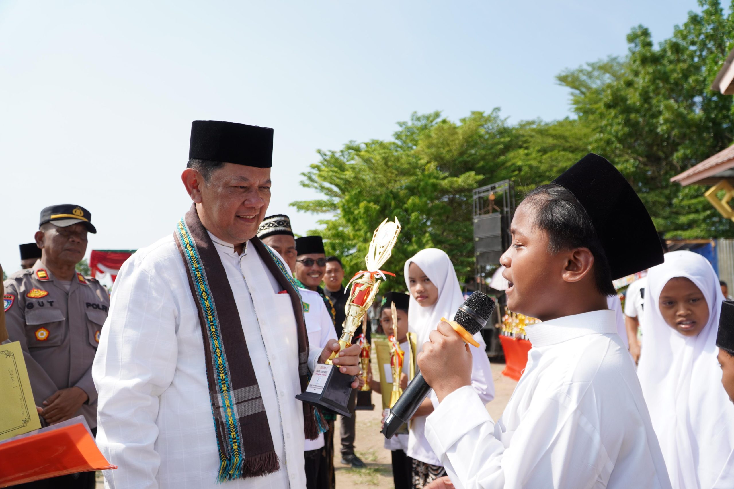 Firsada Pimpin Upacara Peringatan Hari Santri Nasional 2024 Firsada Pimpin Upacara Peringatan Hari Santri Nasional 2024