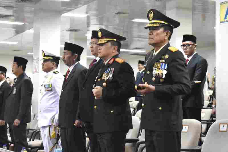 Danrem 043/Gatam Hadiri Pelantikan Pimpinan DPRD Provinsi Lampung Danrem 043/Gatam Hadiri Pelantikan Pimpinan DPRD Provinsi Lampung