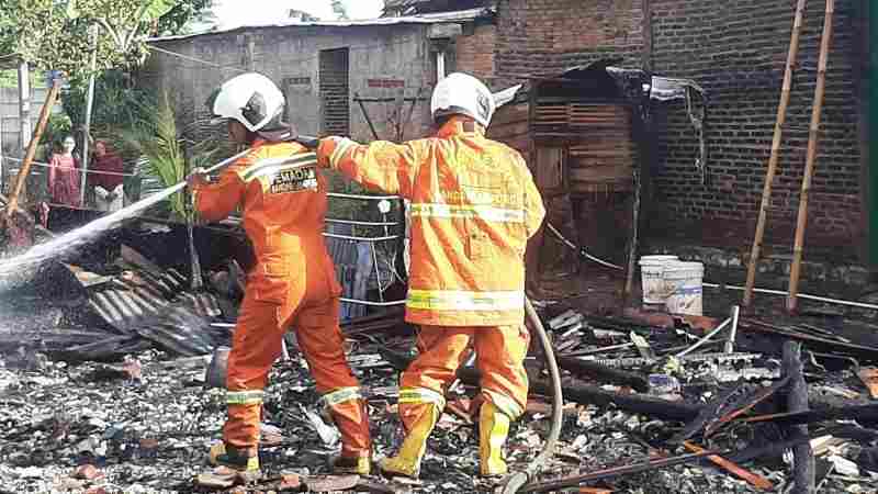 Terkait Lamban Penanganan, Masyarakat Kecewa Kinerja Damkar Pesawaran Terkait Lamban Penanganan, Masyarakat Kecewa Kinerja Damkar Pesawaran