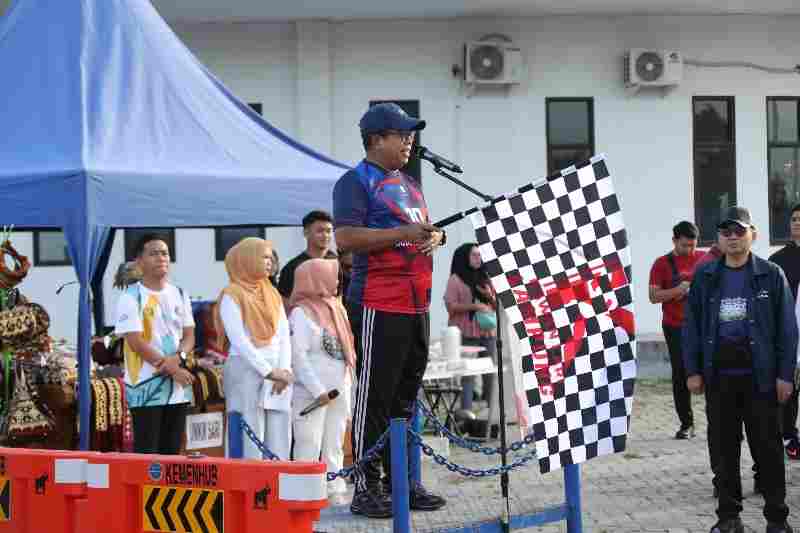 Pj. Gubernur Samsudin Lepas Jalan Sehat Bersama Dharma Wanita Persatuan Provinsi Lampung Pj. Gubernur Samsudin Lepas Jalan Sehat Bersama Dharma Wanita Persatuan Provinsi Lampung