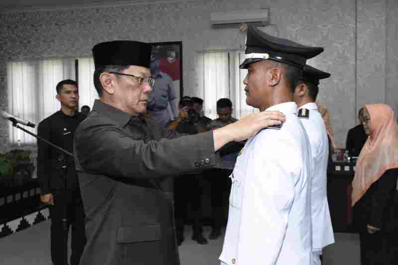 M. Firsada Lantik 15 Pejabat Administrator dan Pejabat Pengawas di Lingkup Pemkab Tubaba M. Firsada Lantik 15 Pejabat Administrator dan Pejabat Pengawas di Lingkup Pemkab Tubaba