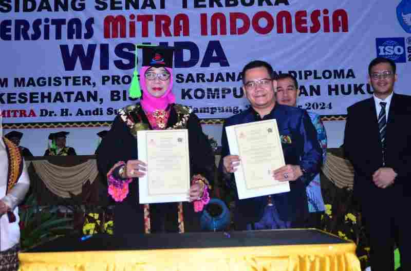 PWI Lampung dan Umitra Indonesia Jalin Kerjasama dalam Bidang Peningkatan SDM PWI Lampung dan Umitra Indonesia Jalin Kerjasama dalam Bidang Peningkatan SDM