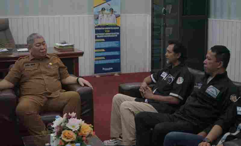 Pj. Sekdakab Zainal Aripin Sinaga Terima Audiensi YLBH-AKK Pj. Sekdakab Zainal Aripin Sinaga Terima Audiensi YLBH-AKK