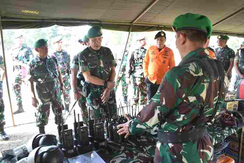 Danrem Pimpin Apel Gelar Pasukan Siaga Kontijensi Bencana Batalyon Komposit PRCPB Danrem Pimpin Apel Gelar Pasukan Siaga Kontijensi Bencana Batalyon Komposit PRCPB