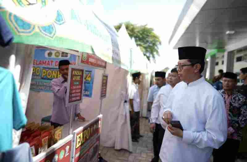 Expo Kemandirian Pesantren UIN RIL Tampilkan Ragam Produk Inovatif dari Pondok Pesantren dan UMKM Expo Kemandirian Pesantren UIN RIL Tampilkan Ragam Produk Inovatif dari Pondok Pesantren dan UMKM