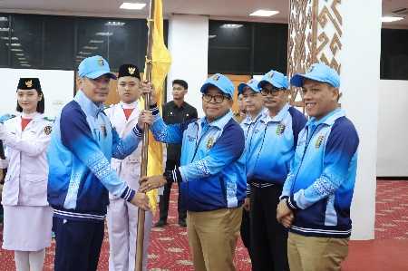 Pj. Gubernur Lampung Samsudin Lepas 211 Atlet Pelajar untuk Pra POPNAS Zona II di Solo Pj. Gubernur Lampung Samsudin Lepas 211 Atlet Pelajar untuk Pra POPNAS Zona II di Solo