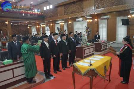 Pjs Bupati Asahan Ikuti Pengucapan Sumpah Janji Pimpinan DPRD Masa Jabatan 2024-2029 Pjs Bupati Asahan Ikuti Pengucapan Sumpah Janji Pimpinan DPRD Masa Jabatan 2024-2029