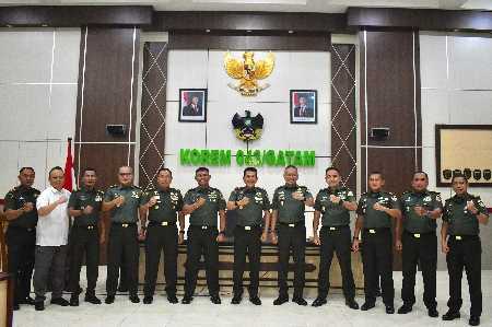 Danrem Sambut Kunker Tim Pokja Kajian Strategis Sahli Kasad Bidang Sosbudkumham dan Narkoba Danrem Sambut Kunker Tim Pokja Kajian Strategis Sahli Kasad Bidang Sosbudkumham dan Narkoba