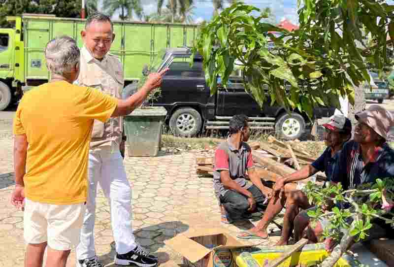 Fauzi-Laras Programkan NIPD Agar Seluruh Perangkat Desa Lebih Bahagia Fauzi-Laras Programkan NIPD Agar Seluruh Perangkat Desa Lebih Bahagia