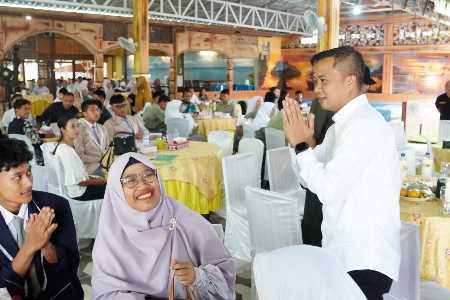 Pj. Wali Kota Tebing Tinggi Ajak Pemilih Muda Pilih Pemimpin Bijak di Pilkada 2024 Pj. Wali Kota Tebing Tinggi Ajak Pemilih Muda Pilih Pemimpin Bijak di Pilkada 2024