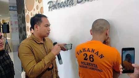 Senggolan Motor dan Mobil Berujung Kekerasan, Polisi Ingatkan Warga Bijak Bersikap di Jalan Senggolan Motor dan Mobil Berujung Kekerasan, Polisi Ingatkan Warga Bijak Bersikap di Jalan