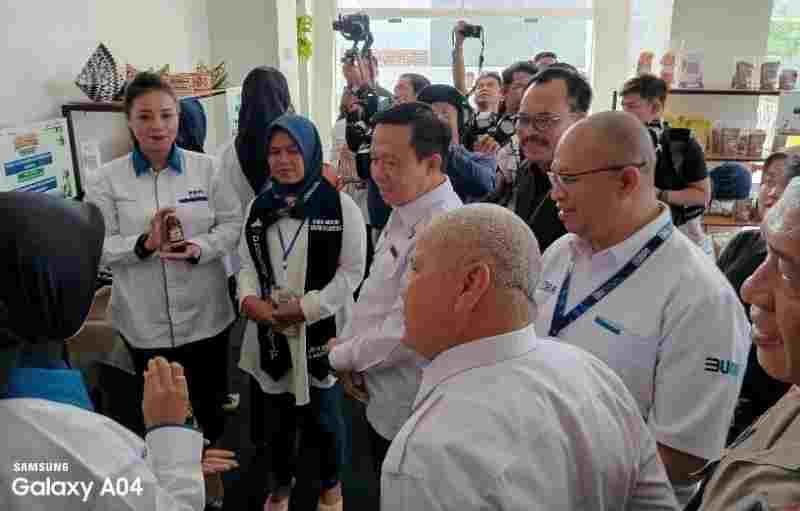 Pj Bupati Marindo Buka Kegiatan PKU Akbar PNM Di Pringsewu Pj Bupati Marindo Buka Kegiatan PKU Akbar PNM Di Pringsewu