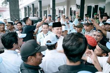 Aris Sandi : Jika Diberi Amanah Pimpin Pesawaran Akan Merangkul Para Pendukung Paslon 02 Aris Sandi : Jika Diberi Amanah Pimpin Pesawaran Akan Merangkul Para Pendukung Paslon 02