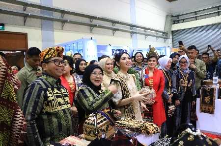Dekranasda Lampung Hadirkan Nuansa Budaya di Bazar Amal Tahunan WIC Jakarta Dekranasda Lampung Hadirkan Nuansa Budaya di Bazar Amal Tahunan WIC Jakarta