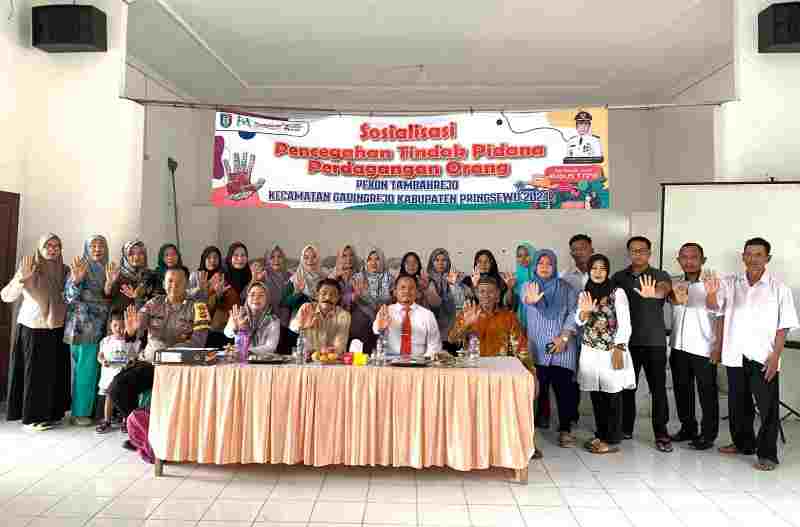 Polres Pringsewu Sosialisasikan Bahaya Perdagangan Orang Polres Pringsewu Sosialisasikan Bahaya Perdagangan Orang