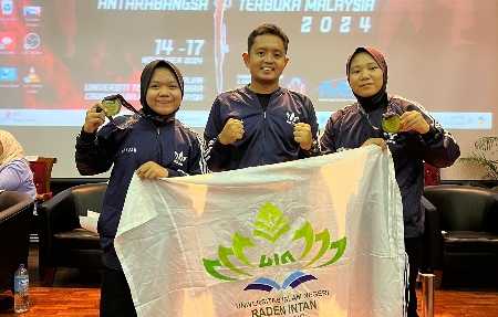 UKM Tapak Suci UIN Raden Intan Lampung Raih Dua Emas di Kejuaraan Silat Malaysia UKM Tapak Suci UIN Raden Intan Lampung Raih Dua Emas di Kejuaraan Silat Malaysia