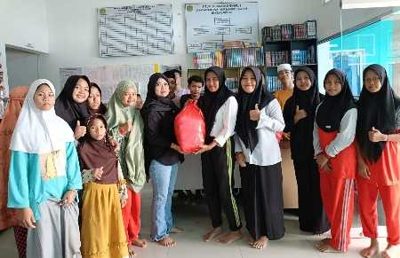 Jumat Berbagi, JMSI Kunjungi Rumah Yatim Qoroba Mulya Jumat Berbagi, JMSI Kunjungi Rumah Yatim Qoroba Mulya