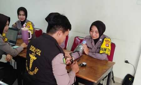 Polda Lampung Beri Layanan Kesehatan Anggota Pengamanan dan Petugas Pemilu Agar Tetap Prima Polda Lampung Beri Layanan Kesehatan Anggota Pengamanan dan Petugas Pemilu Agar Tetap Prima