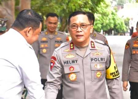 Kapolda Lampung Apresiasi Proses Pemilu Kada yang Kondusif dan Siapkan Pengamanan Rapat Pleno KPU Kapolda Lampung Apresiasi Proses Pemilu Kada yang Kondusif dan Siapkan Pengamanan Rapat Pleno KPU