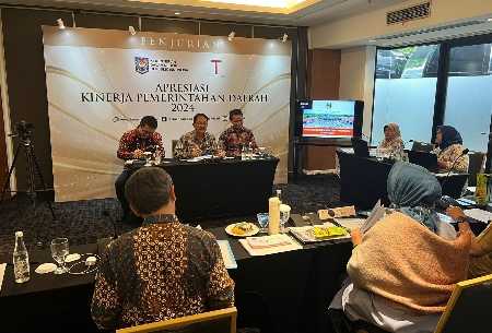 Bupati Pesibar: Mewujudkan Kesejahteraan, Pelayanan Publik Prima, dan Daya Saing Daerah Bupati Pesibar: Mewujudkan Kesejahteraan, Pelayanan Publik Prima, dan Daya Saing Daerah